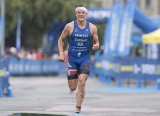Noruego Blummenfelt, nuevo campeón olímpico de triatlón