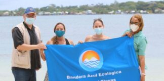 La isla de Utila es galardonada con el premio de la “Bandera Azul Ecológica”