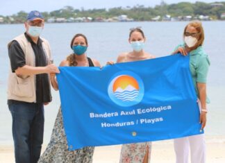 La isla de Utila es galardonada con el premio de la “Bandera Azul Ecológica”