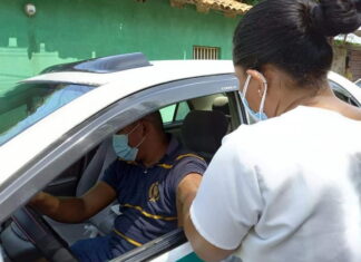 Unos 700 conductores de taxis reciben la primera dosis de la vacuna contra el Covid-19 en San Pedro Sula