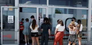 La incidencia de covid en España se triplica entre los jóvenes