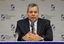 El presidente del BCIE niega haber favorecido a Nicaragua con préstamos