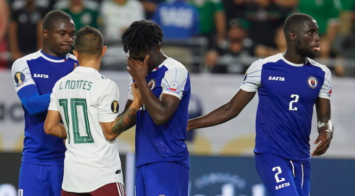 1-2. Haití gana el duelo caribeño y se despide del torneo con victoria