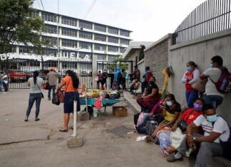Más del 60 por ciento del sistema hospitalario de Honduras está colapsado, según la Sesal