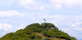 Fuerzas Armadas de Honduras izaron hoy la Bandera Nacional en Isla Conejo
