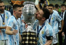 Messi dedica triunfo a Maradona: «seguro nos apoyó desde donde esté»