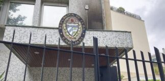 Presidente cubano culpa a EE UU del ataque contra su embajada en París