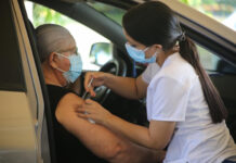 Honduras comienza a aplicar la segunda dosis de vacuna AstraZeneca anuncia SESAL