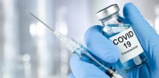 Es falso que la vacunación de menores de edad sea peligrosa e innecesaria