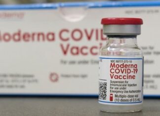 Moderna ve necesaria tercera dosis antes de fin de año por la variante delta
