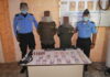Capturan a dos guardias de seguridad en posesión de más de 100 mil lempiras tras asaltar a un carro repartidor