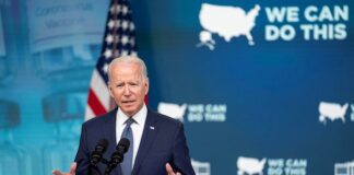 Biden suplica a los escépticos que se vacunen para frenar la variante delta