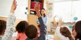 Los estudiantes y profesores vacunados en EE UU no necesitarán mascarillas