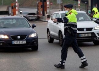 Toques de queda y vacunas para frenar al Covid-19 en España