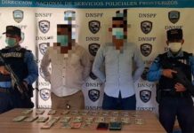 Capturan a dos hombres con 14 mil dólares escondidos en la ropa en un punto fronterizo