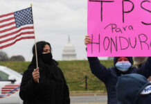Hondureños protestan en Washington para exigir al presidente Biden que apruebe un TPS