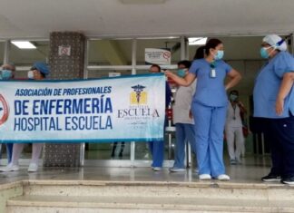 Por segundo día consecutivo, enfermeras del Hospital Escuela protestan por incumplimiento de acuerdos