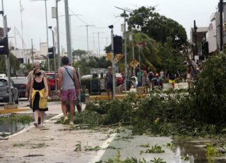 El huracán Grace provoca lluvias intensas en 16 estados de México