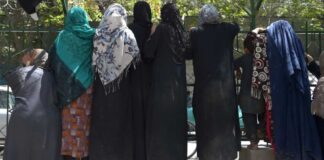 Los talibanes prohíben a las mujeres trabajar en ONG