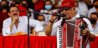 Fallece el cantautor hondureño Macario Mejía, famoso por su canción “JOH es pa fuera que vas”