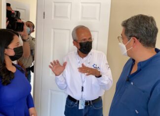 Presidente Hernández: “Es más barato pagar la cuota de su propia casa que estar pagando renta”