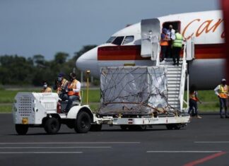 El Salvador recibe un donativo de vacunas Pfizer enviado por Estados Unidos