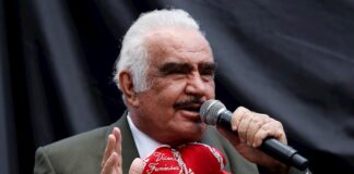 Médicos descartan daño cerebral de Vicente Fernández aunque se mantiene grave
