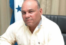 Dictan detención judicial para el alcalde de Roatán, Jerry Dave Hynds, por tráfico de drogas agravado