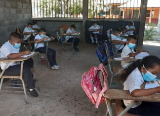 En el 95% de los centros educativos de Ocotepeque, se encuentran impartiendo clases presenciales
