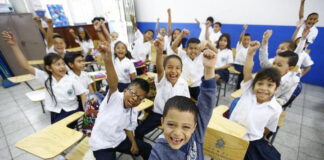 Advierten que las clases semipresenciales deben iniciar clases hasta el próximo año, ante el alza de contagios por Covid-19