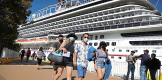 Más de 5 mil turistas llegaron en cruceros a Roatán