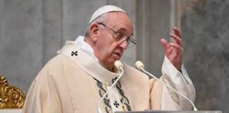 El papa insta a Latinoamérica a vacunarse como un «acto de amor»