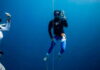Hondureña logra el primer récord en buceo libre