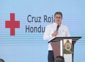 Funcionarios y empresarios extranjeros preguntan ¿Qué se hizo para reducir tasa de homicidios en Honduras?, alardea presidente Hernández