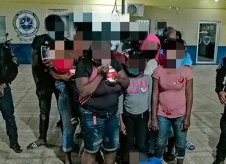 Retienen a 16 haitianos y chilenos y capturan a supuesto “coyote” en El Paraíso