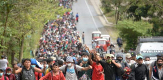 El gobierno pide a los hondureños no emprender el viaje a EE. UU. porque ya empezó el proceso de expulsión inmediata