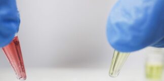 EE. UU. descarta que el coronavirus fuera diseñado como un arma biológica