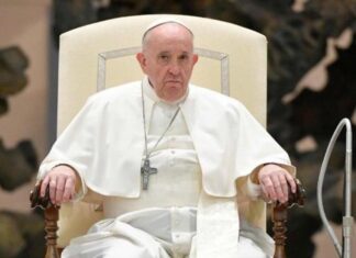 Interceptan en Italia una carta dirigida al papa Francisco con tres balas