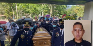 Entre lágrimas y dolor dan el último adiós al policía que perdió la vida durante enfrentamiento en Olancho