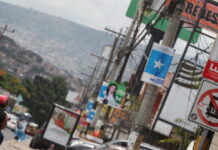 La ENEE prohíbe la publicidad política en los postes del tendido eléctrico a nivel nacional