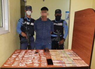 Presunto miembro activo de la MS-13 es arrestado en posesión de 95 envoltorios con supuesta cocaína