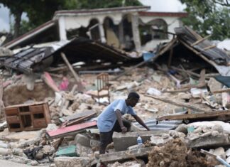 Encuentran con vida a más de 20 personas una semana después del devastador terremoto en Haití