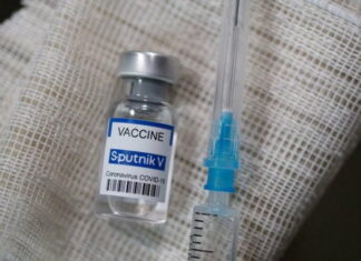 Galeno aconseja esperar el segundo componente de la Sputnik-V antes de iniciar con el cruce de vacunas