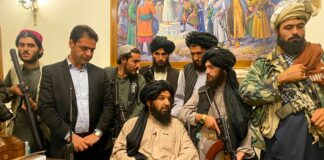 Los talibanes elevan las consultas para formar un Gobierno en Afganistán