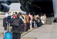 Los talibanes culpan a EEUU de las muertes civiles en el aeropuerto de Kabul