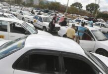 Taxistas amenazan con suspensión de labores por incumplimiento de bono compensatorio