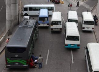 Transportistas suspenden paro para este día, pero no descartan acciones para el próximo martes