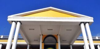 La UTH pide a Sinager que autorice el retorno a clases semipresenciales en esa universidad