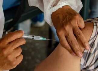 Honduras no ha autorizado tercera dosis anticovid, dice viceministro de salud