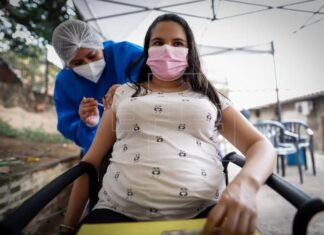 Honduras insta a embarazadas a vacunarse contra el Covid-19 ante número de muertes
